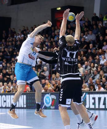 BAU 03 12 2019 Stuttgart Handball TVB Stuttgart vs. THW Kiel, v l Adam Lönn TVB , Patrick Wiencek Kiel