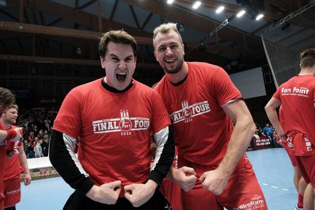 03 12 2019 xkhx Melsungen Handball Bundesliga Season 2019 2020 DHB Cup Quarterfinals MT Melsungen against Füchse Berlin Big cheers at MT Melsungen after moving into the Final Four here Nebojsa Simic 16, MT Melsungen and Julius Kühn 5, MT Melsungen
