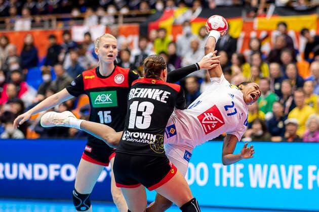Handball, Women WM 2019, preliminary round, Group B, 4 matchday , Germany France v left Kim Naidzinavicius Germany Bietigheim , Julia Behnke Germany Rostov Don , Estelle Nze Minko France Yamaga Yamaga Overall High School Kumamoto Japan