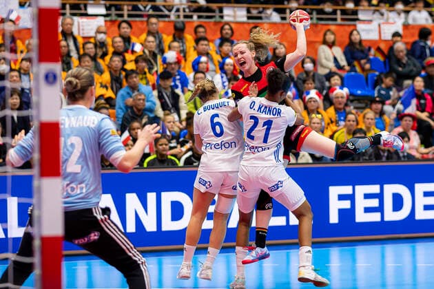 Handball, Women WM 2019, Preliminary Round, Group B, 4 Matchday , Germany France v li Goalkeeper Amandine Leynaud France , Chloe Bouquet France , Maren Weigel Germany Metzingen , Orlane Kanor France Yamaga Yamaga Overall High School Kumamoto Japan
