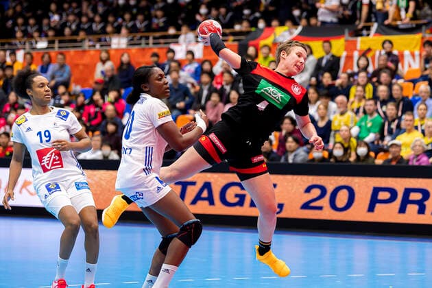 Handball, Women WM 2019, preliminary round, group B, 4 matchday , Germany France Alina Grijseels Germany Dortmund Yamaga Yamaga Overall Gymnasium Kumamoto Japan