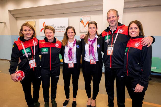 Handball, Women WM 2019, preliminary round, Group B, 4 matchday , Germany France v li Maren Baumbach, Co Trainer Heike Horstmann Germany , Referee Maike Merz, Referee Tanja Kuttler, Coach Henk Groener Germany , Co Trainer Debbie Klijn Germany Yamaga Yamaga Overall Gymnasium Kumamoto Japan