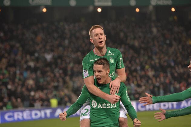 Joie de Romain Hamouma (saint etienne) et de ses coequipiers FOOTBALL : AS Saint Etienne vs OGC Nice - Ligue 1 Conforama - 04 12 2019 FredericChambert Panoramic 