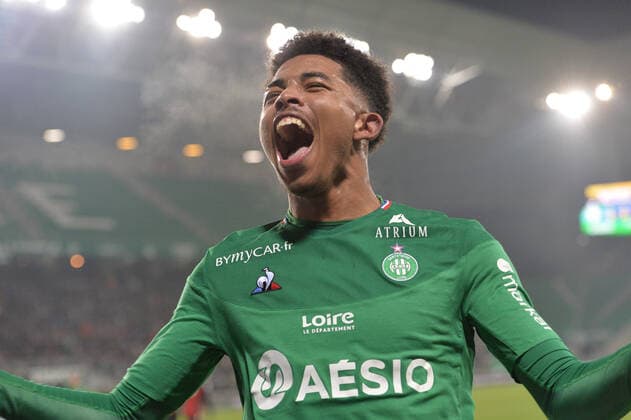 Sport Bilder des Tages Joie de Wesley Fofana (saint etienne) et de ses coequipiers FOOTBALL : AS Saint Etienne vs OGC Nice - Ligue 1 Conforama - 04 12 2019 FredericChambert Panoramic 