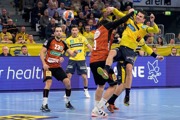 v li Mait Patrail Hannover, 9 , Andre Schmid Andy Schmid, RNL, 2 , duel, game scene, duel, duel, tackle, tackling, dynamics, action, action, 04 12 2019, Mannheim Germany , handball, DHB Cup, Rhein Neckar Löwen TSV Hannover Burgdorf xozx