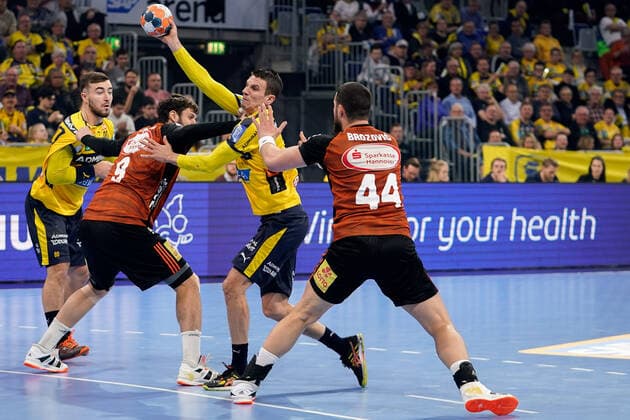 v li Jannik Kohlbacher RNL, 80 , Mait Patrail Hannover, 9 , Andre Schmid Andy Schmid, RNL, 2 , Ilija Brozovic Hannover, 44 , duel, game scene, duel, duel, tackle, tackling, dynamics, action, action, 04 12 2019, Mannheim Germany , handball, DHB Cup, Rhein Neckar Löwen TSV Hannover Burgdorf xozx