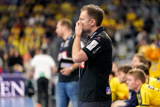Kristjan Andresson Coach, Head Coach, RNL , single picture, action, action, disappointed looking, disappointment, frustration, disappointed, pessimistic, 04 12 2019, Mannheim Germany , handball, DHB Pokal, Rhein Neckar Löwen TSV Hannover Burgdorf xozx