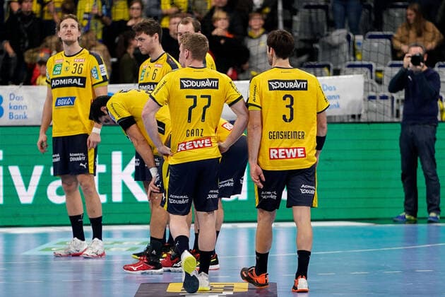 Player of the Rhein Neckar Lions, disappointed about the defeat, disappointment after the final whistle, highlight, loser, lost, frustration, disappointed, pessimistic, 04 12 2019, Mannheim Germany , Handball, DHB Cup, Rhein Neckar Lions TSV Hanover Burgdorf xozx