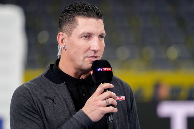 Stefan Kretzschmar TV, expert at the microphone of sky sport, TV, television, single picture, action, action, portrait, portrait, 04 12 2019, Mannheim Germany , Handball, DHB Cup, Rhein Neckar Löwen TSV Hannover Burgdorf xozx