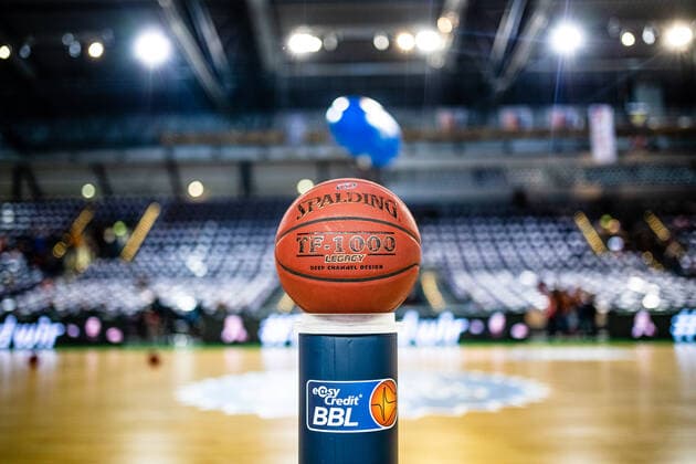 Spielball, Symbolbild, Spalding during the season 2019 2020 Men on 9 Matchdays in the EasyCredit Bundesliga between Syntainics MBC and FCB Basketball in the Arena Leipzig on 24 November 2019 in Leipzig, Sachsen, Germany