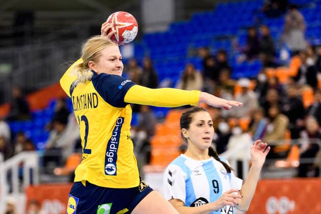 191205 Hanna Blomstrand of Sweden during the Womens World Handball Championship match between Sweden and Argentina on December 5, 2019 in Kumamoto Photo Ludvig Thunman BILDBYRAN kod LT 35694 bbeng dam women handball handball world 2019 championship sweden argentina,  Copyright: LUDVIGxTHUNMAN BB191205LT035