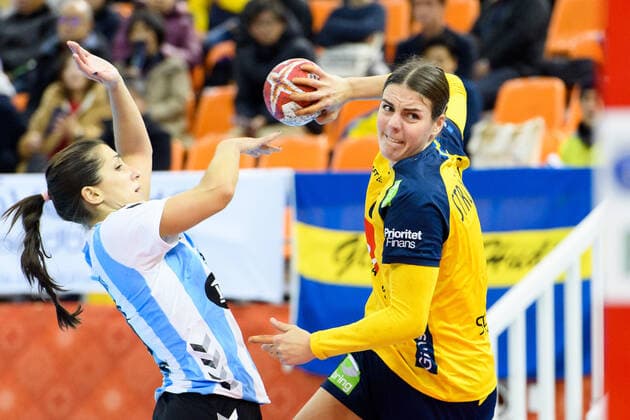 191205 Carin Strömberg of Sweden during the Womens World Handball Championship match between Sweden and Argentina on December 5, 2019 in Kumamoto Photo Ludvig Thunman BILDBYRAN kod LT 35694 bbeng dam women handball handball world handball championship 2019 sweden sweden argentina,  Copyright: LUDVIGxTHUNMAN BB191205LT038