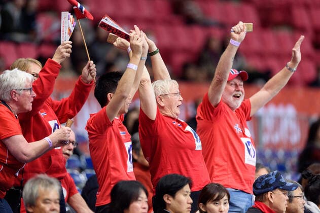 191205 Norwegian supporters celebrate during the Women s World Handball Championship game between Norway and Angola on December 5, 2019 in Kumamoto Photo Daniel Stiller Bildbyran kod DS 59416 bbeng dam women handball handboll world handball championship 2019 norway norge handball vm angola jubel publik,  Copyright: DANIELxSTILLER BB191205DS013