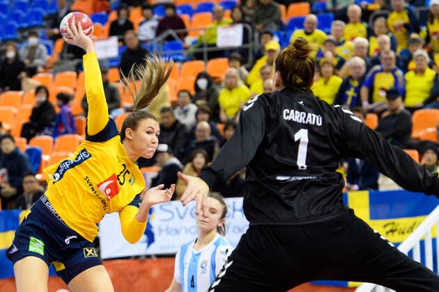 191205 Mikaela Brass of Sweden during the Womens World Handball Championship match between Sweden and Argentina on December 5, 2019 in Kumamoto Photo Ludvig Thunman BILDBYRAN code LT 35694 bbeng dam women handball handball world 2019 championship sweden argentina,  Copyright: LUDVIGxTHUNMAN BB191205LT042
