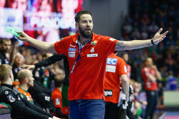 05 12 2019, xtgx, Handball Liqui Moly HBL, SC Magdeburg SG Flensburg Handewitt emspor, v l Bennet Wiegert Magdeburg, coach gives instructions, gesticulates with arms, gesticulate, gives instructions, complains, complains, scolds GETEC Arena