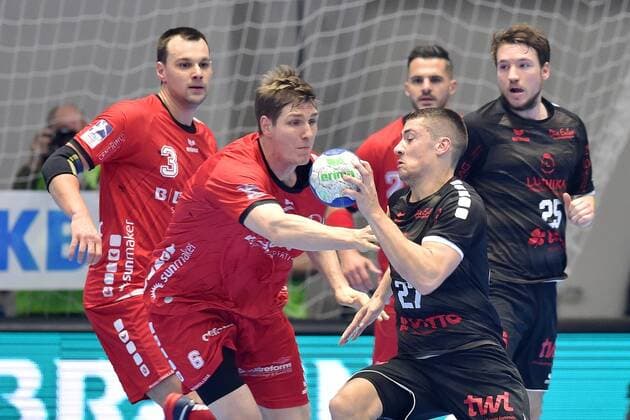 Jerome Mueller Eulen Ludwigshafen am Ball , Finn Lemke MT Melsungen vorne, L , Marino Maric MT Melsungen hinten, L , Dominik Mappes Eulen Ludwigshafen R , GER, MT Melsungen Die Eulen Ludwigshafen, Handball, 1 Bundesliga Maenner, 05 12 2019, GER, MT Melsungen Eulen Ludwigshafen, Handball, 1 Liga Maenner, 05 12 2019 Kassel Copyright: xSippel xEibner-Pressefotox EP_rsl
