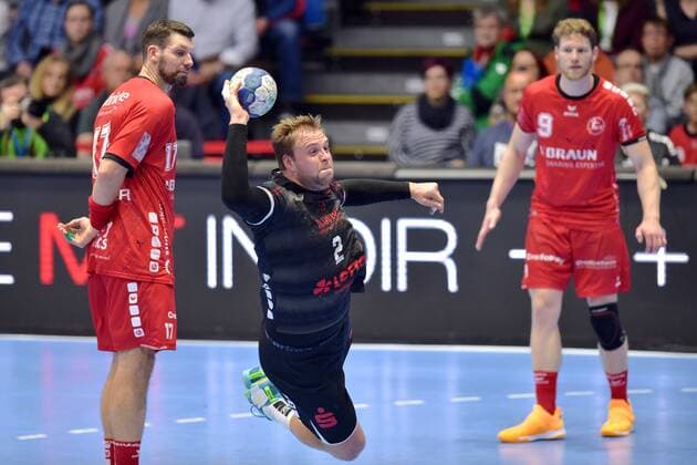 Frederic Stueber Eulen Ludwigshafen at the throw Felix Danner MT Melsungen L , Tobias Reichmann MT Melsungen rear, R , GER, MT Melsungen The Eulen Ludwigshafen, Handball, 1 Bundesliga Men, 05 12 2019, GER, MT Melsungen Eulen Ludwigshafen, Handball, 1 Liga Men, 05 12 2019 Kassel Copyright: xSippel xEibner-Pressefotox EP_rsl