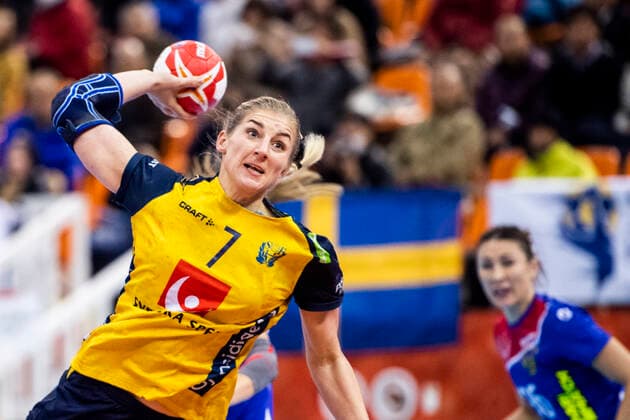 191206 Linn Blohm of Sweden during the Womens World Handball Championship match between Russia and Sweden on December 6, 2019 in Kumamoto Photo Ludvig Thunman BILDBYRAN code LT 35695 bbeng dam women handball handball world 2019 championship sweden russia russia russia,  Copyright: LUDVIGxTHUNMAN BB191206LT009
