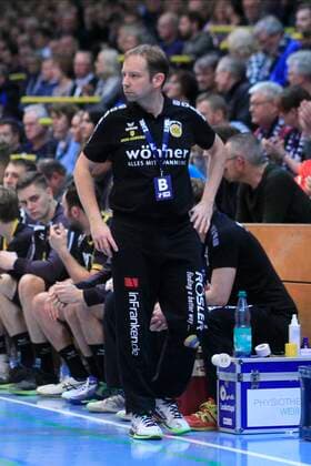 2 Bundesliga Handball VfL Luebeck Schwartau HSC 2000 Coburg 06 12 2019, Hansehalle Luebeck, GER, 2 Bundesliga Handball VfL Luebeck Schwartau HSC 2000 Coburg in picture picture shows coach Jan Gorr HSC 2000 Coburg nordphotox xTauchnitz nph00059