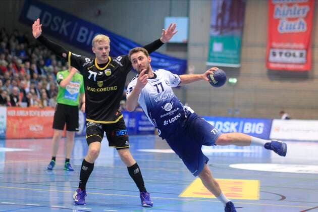 2 Bundesliga Handball VfL Luebeck Schwartau HSC 2000 Coburg 06 12 2019, Hansehalle Luebeck, GER, 2 Bundesliga Handball VfL Luebeck Schwartau HSC 2000 Coburg in picture picture shows Jasper Bruhn VfL Luebeck Schwartau in litter, free of Andreas Schröder Schroeder HSC 2000 Coburg nordphotox xTauchnitz nph00059