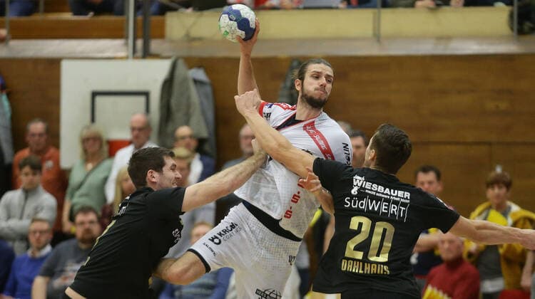 Bietigheim , Handball 2 Bundesliga SG BBM Bietigheim vs TuS Ferndorf , from left Jonathan Fischer BBM Patrick Weber Ferndorf Tim Dahlhaus BBM