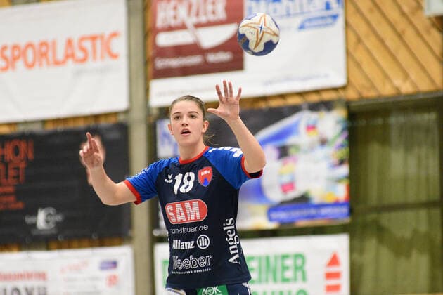 Lea Neubrander SG H2Ku Herrenberg Kuties 18 TG Nuertingen, handball, league game, 06 12 2019, photo TBaur Eibner TG Nuertingen vs. SG H2ku Herrenberg Kuties Nuertingen Copyright: xBaur xEibner-Pressefotox EP_Toba