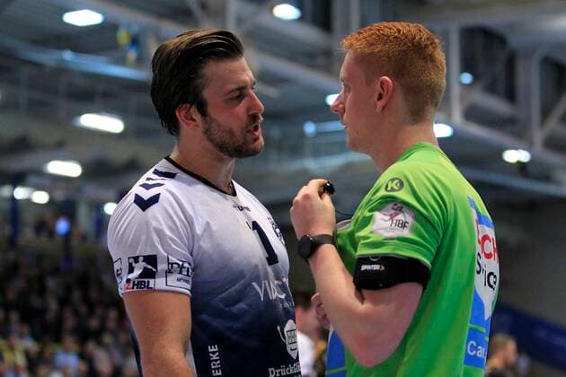 2 Bundesliga Handball VfL Luebeck Schwartau HSC 2000 Coburg 06 12 2019, Hansehalle Luebeck, GER, 2 Bundesliga Handball VfL Luebeck Schwartau HSC 2000 Coburg in picture picture shows Markus Hansen VfL Luebeck Schwartau VfL Luebeck Schwartau discussed with referee David Hannes nordphotox xTauchnitz nph00059