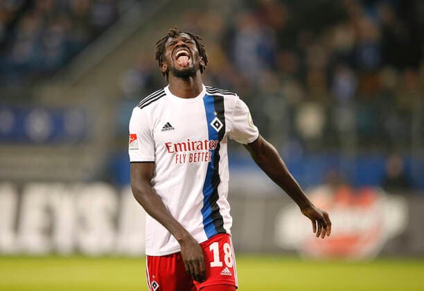 Bilder des Jahres 2019, Sport 12 Dezember Sport Themen der Woche KW49 Sport Bilder des Tages Foto : skeptische Miene bei ... Bakery Jatta ( HSV ) Fussball 2. Liga am Fr. 06.12.2019 Hamburger SV - 1. FC Heidenheim *** Photo skeptical face at Bakery Jatta HSV Football 2 League on Fr 06 12 2019 Hamburger SV 1 FC Heidenheim