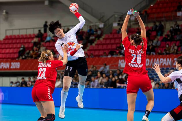 Handball, Women WM 2019, Main Round, Group 1, 6 Matchday , Serbia Korea v li Marija Obradovic Serbia , Eun Hee Ryu Korea , Sladana Pop Lazic Serbia Kumamoto Aqua Dome Kumamoto Japan