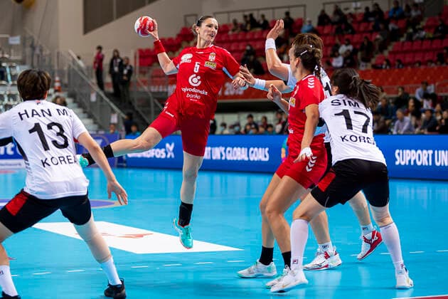 Handball, Women WM 2019, Main Round, Group 1, 6 Matchday , Serbia Korea v li Miseul Han Korea , Jelena Trifunovic Serbia Kumamoto Aqua Dome Kumamoto Japan
