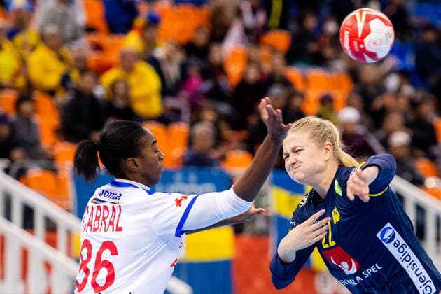 191208 Hanna Blomstrand of Sweden during the Womens World Handball Championship match between Spain and Sweden on December 8, 2019 in Kumamoto Photo Ludvig Thunman BILDBYRAN kod LT 35696 bbeng dam women handball handball world handball championship 2019 sweden sweden spain,  Copyright: LUDVIGxTHUNMAN BB191208LT003