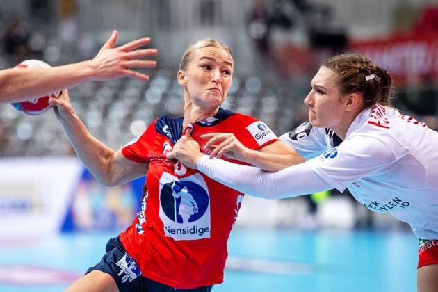 191208 Stine Bredal Oftedal of Norway during the Women s World Handball Championship game between Norway and Denmark on December 8, 2019 in Kumamoto Photo Daniel Stiller Bildbyran kod DS 59420 bbeng dam women handball handboll world handball championship 2019 norway norge handball vm denmark danmark,  Copyright: DANIELxSTILLER BB191208DS027