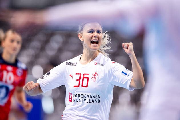 191208 Freja Cohrt Kyndbol of Denmark celebrates during the Women s World Handball Championship game between Norway and Denmark on December 8, 2019 in Kumamoto Photo Daniel Stiller Bildbyran kod DS 59420 bbeng dam women handball handboll world handball championship 2019 norway norge handball vm denmark danmark jubel,  Copyright: DANIELxSTILLER BB191208DS045
