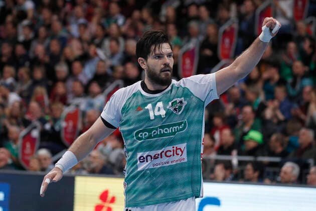 08 12 2019, TUI Arena, Hannover, league game, 1 Bundesliga, TSV Hannover Burgdorf vs Fuechse Berlin, in picture Evgeni Pevnov 14, Han Burgdorf cheers after his goal TSV Hannover Burgdorf vs Fuechse Berlin