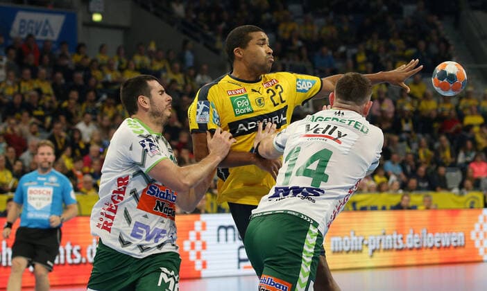 Handball, 1 Bundesliga Rhein Neckar Löwen Frisch Auf Göppingen, 16 Matchday on 08 12 2019, Season 2019 20, ZmdZ, Mads Mensah Larsen 22, Rhein Neckar Löwen , Rhein Neckar Löwen Frisch Auf Göppingen