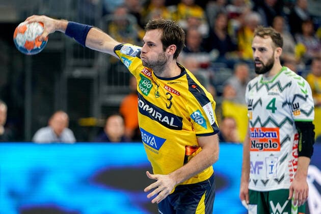 Uwe Gensheimer RNL, 3 , Siebenmeter, 7 Meter, Strafwurf, Spielszene, Action, Aktion, 08 12 2019, Mannheim Germany , Handball, Bundesliga, Rhein Neckar Löwen Frisch Auf Göppingen xozx