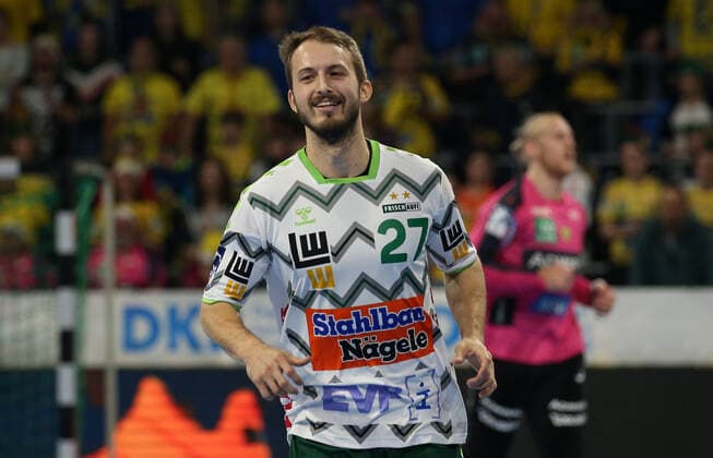 Handball, 1 Bundesliga Rhein Neckar Löwen Frisch Auf Göppingen, 16 Matchday on 08 12 2019, Season 2019 20, ZmdZ, Marco Rentschler 27, Goeppingen scores one goal, Rhein Neckar Löwen Frisch Auf Göppingen