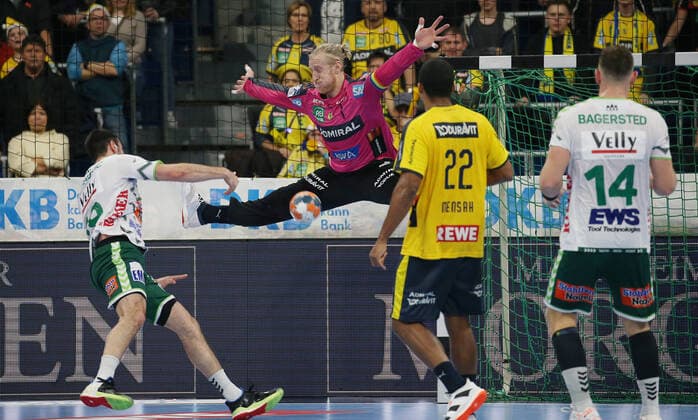 Handball, 1 Bundesliga Rhein Neckar Löwen Frisch Auf Göppingen, 16 Matchday on 08 12 2019, Season 2019 20, ZmdZ, Josip peric 18, Goeppingen fails due to Mikael Appelgren 1, Goalkeeper, Rhein Neckar Löwen , Rhein Neckar Löwen Frisch Auf Göppingen