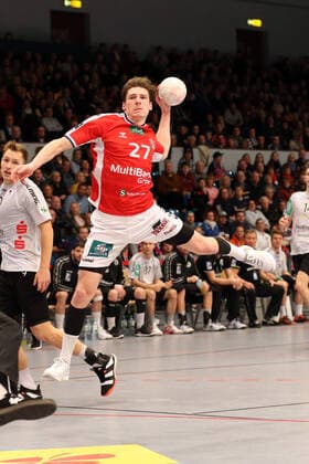 Handball 2 Handball Bundesliga 2019 2020 Handball Sportverein Hamburg vs TV Emsdetten Thies Bergemann Handball Sportverein Hamburg, successful goal throw, Sporthalle Hamburg Hamburg