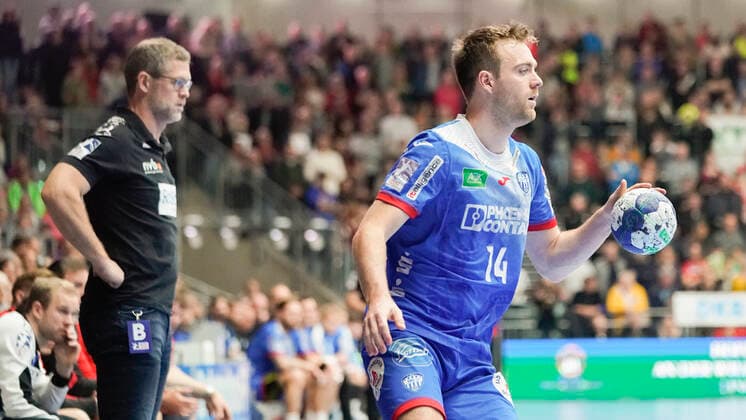 08 12 2019, Emslandarena, Lingen, GER, Handball, 1 Bundesliga HSG Nordhorn Lingen vs TBV Lemgo Lippe, Bobby Schagen Lemgo 14 DFL REGULATIONS PROHIBIT ANY USE OF PHOTOGRAPHS AS IMAGE SEQUENCES AND OR QUASI VIDEO Lingen Niedersachsen Germany Emslandarena