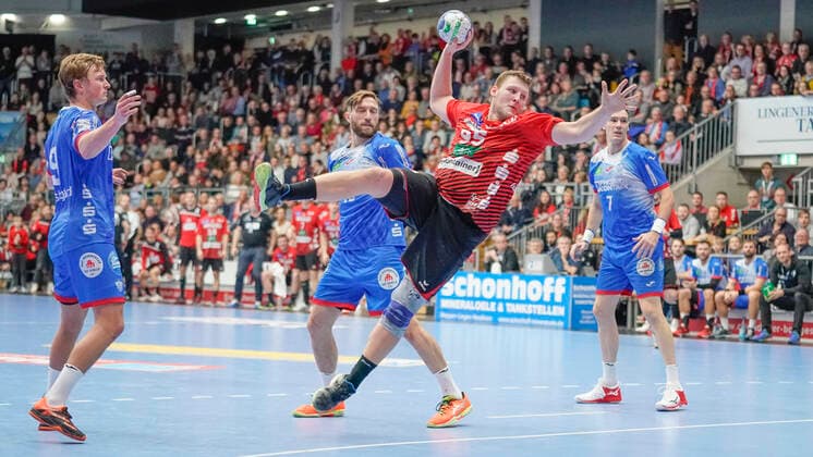 08 12 2019, Emslandarena, Lingen, GER, Handball, 1 Bundesliga HSG Nordhorn Lingen vs TBV Lemgo Lippe, Dominik Kalafut HSG Nordhorn Lingen 95 DFL REGULATIONS PROHIBIT ANY USE OF PHOTOGRAPHS AS IMAGE SEQUENCES AND OR QUASI VIDEO Lingen Niedersachsen Germany Emslandarena