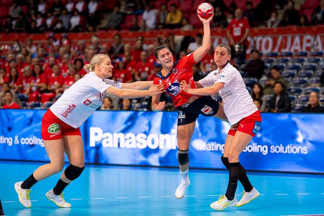 Handball, Women WM 2019, Main Round, Group 1, 6 Matchday , Norway Denmark v li Kathrine Heindahl Denmark , Stine Ruscetta Skogrand Norway , Mie Hojlund Denmark Kumamoto Aqua Dome Kumamoto Japan