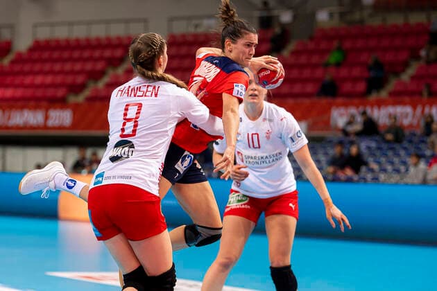 Handball, Women WM 2019, Main Round, Group 1, 6 Matchday , Norway Denmark Anne Mette Hansen Denmark , Stine Ruscetta Skogrand Norway Kumamoto Aqua Dome Kumamoto Japan