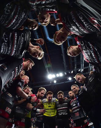 08 12 2019 Handball 1 Bundesliga LIQUI MOLY HBL Season 2019 2020 16 Matchday HC Erlangen Metropolregion Nürnberg HCE SC DHfK Leipzig OGo Team Team Jubilation Jubel Freude nach Spielende