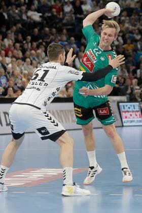 1 Handball Bundesliga THW Kiel TSV GWD Minden, Kiel, 8 12 2019 Marian Michalczik Minden, 22 in duel against Hendrik Pekeler Kiel, 61 Copyright: xBEAUTIFULxSPORTS DRPx