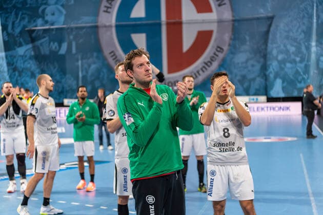 Team thanks the fans GER, HC Erlangen vs SC DHfK Leipzig on 08 12 2019 in Nuernberg Arena Nuernberger Versicherung , Germany, Eibner Pressefoto, bfischu, Handball, 1 Bundesliga Maenner, GER, HC Erlangen vs SC DHfK Leipzig, 08 12 2019, Handball, 1 Liga Maenner, Nuernberg Copyright: xSchumacher xEibner-Pressefotox EP_bsr