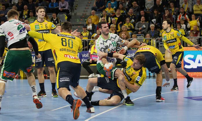 Handball, 1 Bundesliga Rhein Neckar Löwen Frisch Auf Göppingen, 16 Matchday on 08 12 2019, Season 2019 20, ZmdZ, Ivan Sliskovic 19, Goeppingen vs. Uwe Gensheimer 3, Rhein Neckar Löwen , Rhein Neckar Löwen Frisch Auf Göppingen