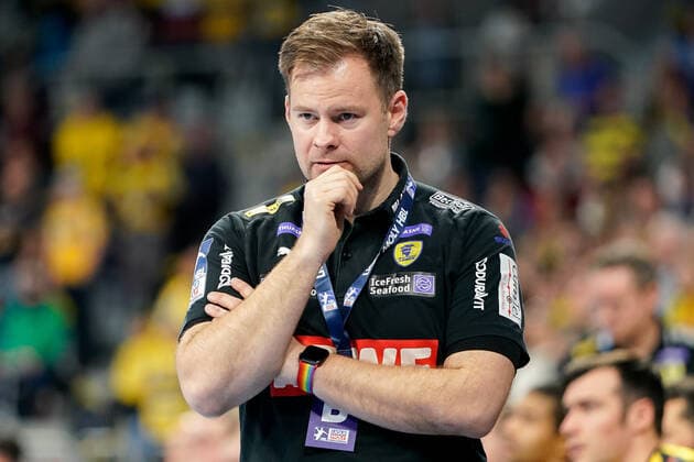 Kristjan Andresson Trainer, Head Coach, RNL , single picture, action, action, thoughtful, worried, pessimistic, 08 12 2019, Mannheim Germany , handball, Bundesliga, Rhein Neckar Löwen Frisch Auf Göppingen xozx