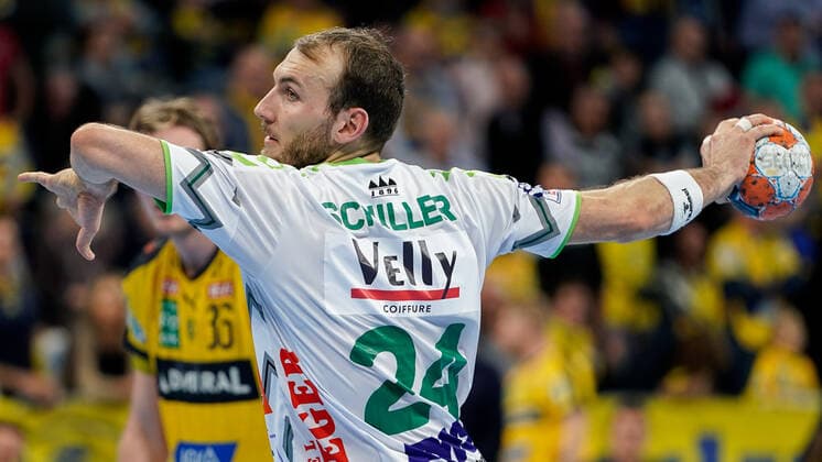 Marcel Schiller Göppingen, 24 , Siebenmeter, 7 Meter, Strafwurf, Spielszene, Einzelbild, Aktion, Action, 08 12 2019, Mannheim Germany , Handball, Bundesliga, Rhein Neckar Löwen Frisch Auf Göppingen xozx
