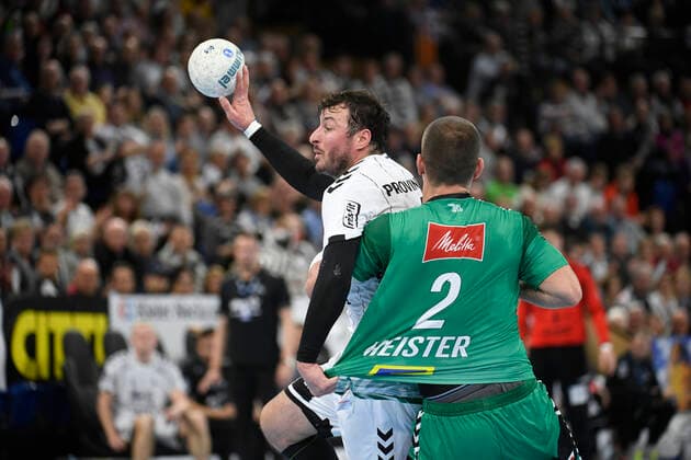 Domagoj Duvnjak THW Kiel, 4 against Lucas Meister GWD, 2 , Handball Bundesliga, Liqui Moly HBL, Men, 16 Matchday, THW Kiel vs. GWD Minden, 08 12 19 Kiel Sparkassen Arena Schleswig Holstein Germany